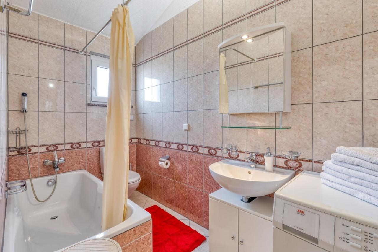 Antonci  Apartments Covic מראה חיצוני תמונה