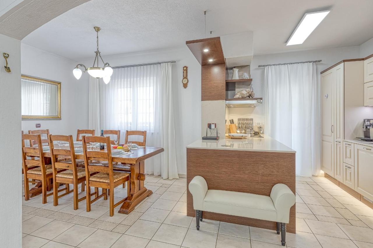 Antonci  Apartments Covic מראה חיצוני תמונה